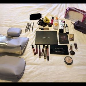 Makeup bundle, PLEASE READ DESCRIPTION